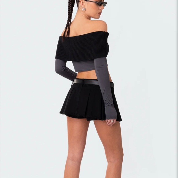 Edikted Washed Denim Pleated Micro Skort - Picture 2 of 4